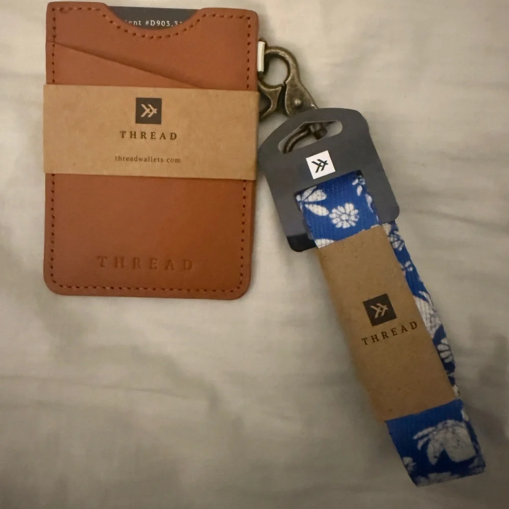NWT Thread Wallet & Lanyard - Picture 1 of 4
